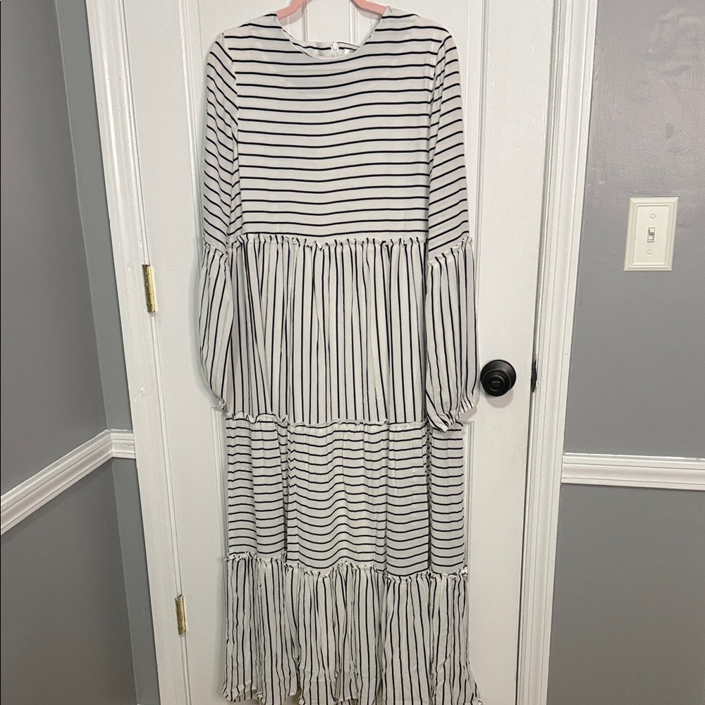 Chic Striped Long Sleeve Dress